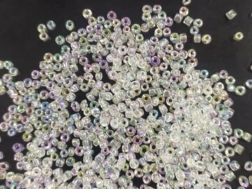 White Transparent Rainbow Round Rocaille Seed Beads 11/0