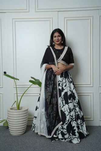 Womens Light Weight Crepe Party Wear Lehenga With And Double Shaded Dupatta