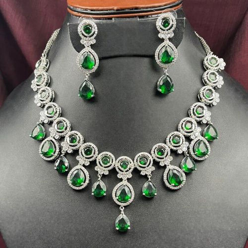 Emerald And Ad Stone Silver Plated Jewelry Set