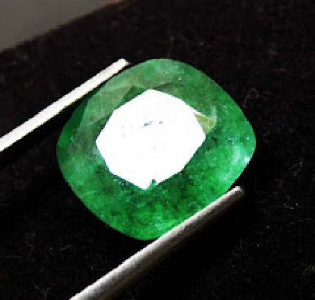 Zambian Emerald Panna Stone