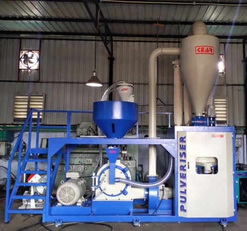 Fully Automatic Stainless Steel Plastic Pulveriser Machine, Phase : Three Phase For Industrial
