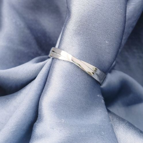 Modern Minimalistic 925 Silver Jewelry, Gender : Unisex, Packaging Type : Plastic Box