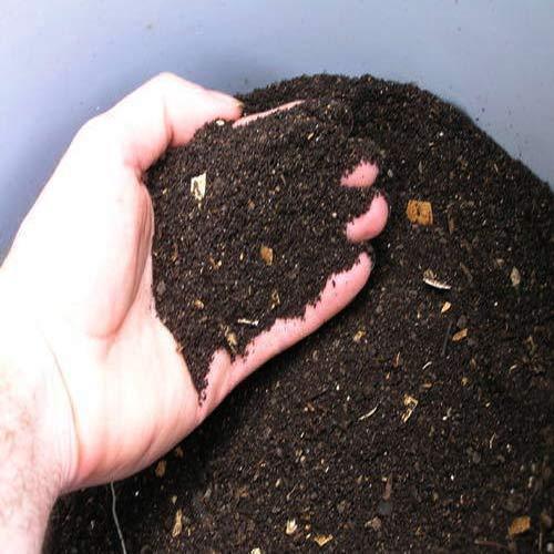 Natural Vermicompost Fertilizer 0-10%, Packaging Size : 25-50kg, Standard : Bio Grade