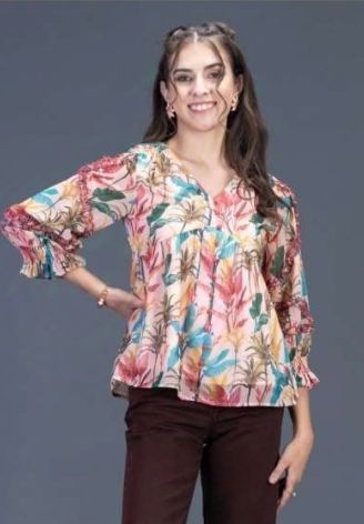 Ladies Floral Print Georgette Top, Color : Multi Color Casual Wear