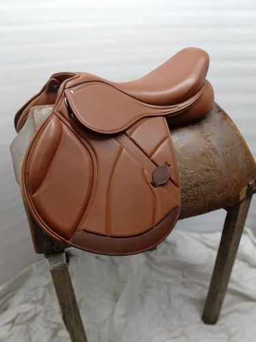 Leather Close Contact Horse Saddle 18x19Inch, Weight : 25-50Lbs