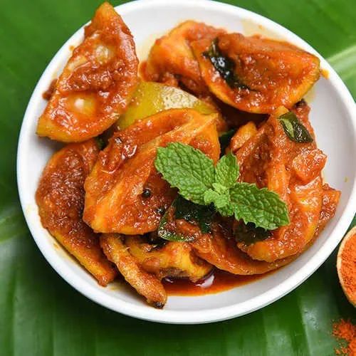 Lemon Pickle 99%, Packaging Type : Plastic Container, Packaging Size : 5-20kg