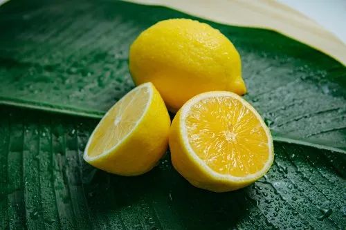 Natural Fresh Lemon, Color : Yellow For Use In Cooking