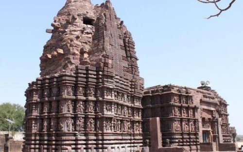 Nagpur To Gadchiroli Cab Service, Seating Capacity : 6-seater