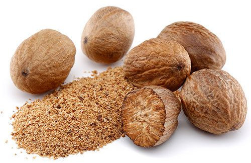 Common Whole Nutmeg, Color : Brown, Packaging Type : Packet For Food Medicine