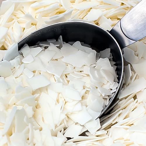 Soya Wax, Color : Creamy, Form : Flakes, Packaging Size : 10-20 Kg