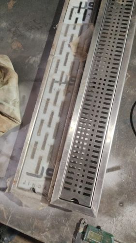 Polished SS Floor Drain, Shape : Rectangular, Packaging Type : Grey
