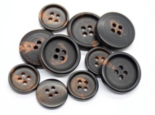 Round Horn Button, Color : Multicolor, Packaging Type : Plastic Box