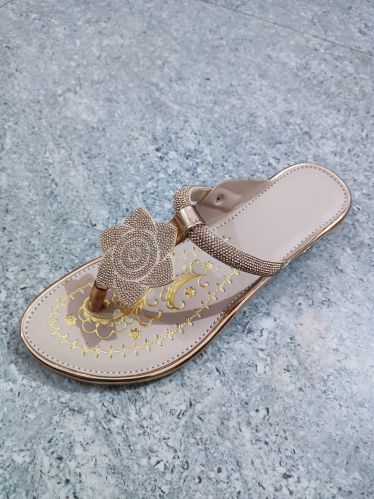 Ladies fancy footwear, Packaging Type : Brown, Creamy