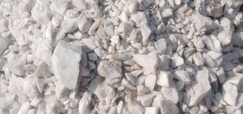 Quartz lump, Form : Solid, Grade : Industrial Grade