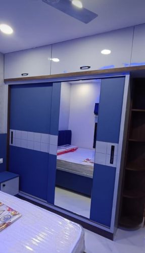 Double Door Polished Wooden Wardrobe, Shape : Rectangular for Home Use