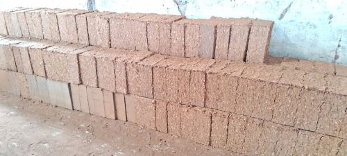 Cocopeat Coir Pith Block, Shape : Rectangular, Packaging Size : 5 Kg