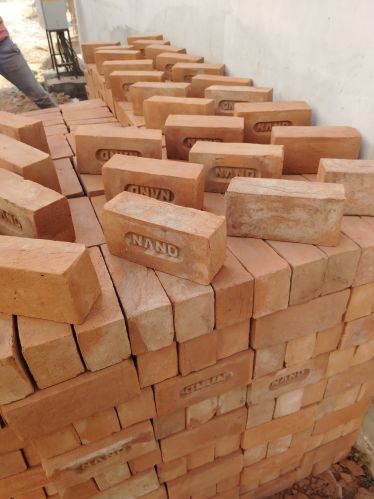 Expose Red Clay Bricks, Thickness : 0-25mm, Form : Solid
