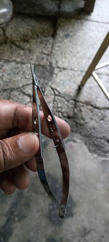 Polished Scissors, Packaging Type : Silver for Parlour, Personal