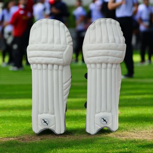 Plain Batting Pads Medium for Cricket, Packaging Type : White