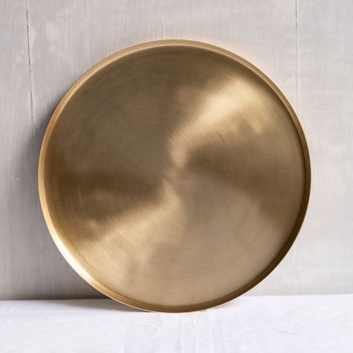 Polished Brass Round Trays Standard, Packaging Type : Cartoons Box For Serving