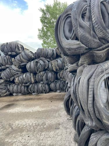 Nylon Tire Waste Tyre Scrap, Packaging Type : Black