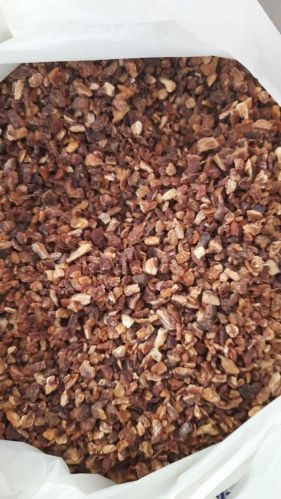 Cutting Dry Dates, Color : Brown, Packaging Type : Plastic Packet