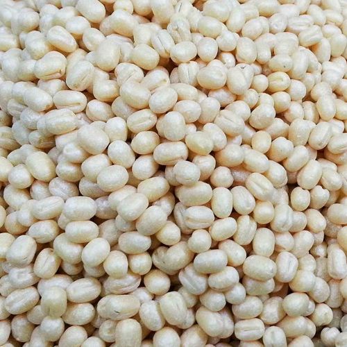 White Sabut Urad Dal, Packaging Size : 25-50kg for Cooking