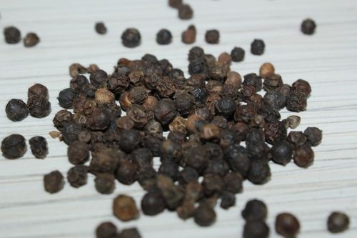 Natural Black Pepper Seed, Packaging Size : 100gm, 200gm, 250gm