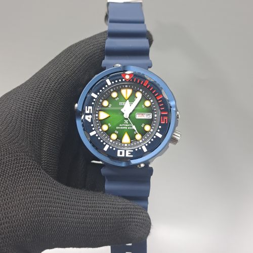 Seiko Prospex Sea Divers 200m Green Dial Blue Rubber Strap Swiss Automatic Watch