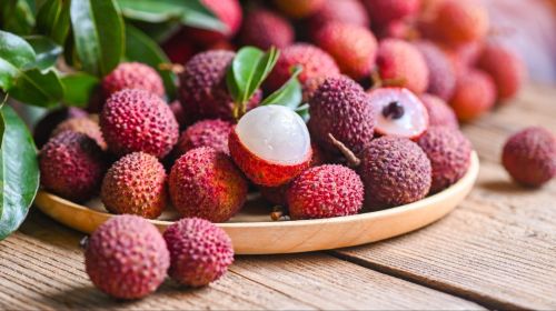 Fresh Sweet Lychees, Color : Red With White Flesh