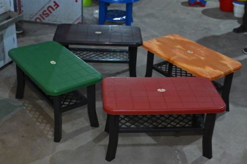 Modern Rectangular Plastic Center Table, Brand Name : Nilachal