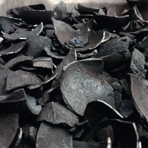 Black Coconut Shell Charcoal, Moisture : 75-80%, Form : Lump