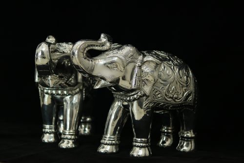 99.9 Silver Raised Trunk Ornamental Elephant Pair