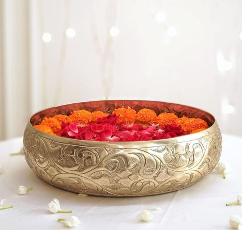 Golden Polished Round Brass Urli for Home Decor