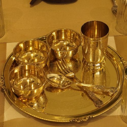 7 Piece Pure Brass Dinner Set, Color : Golden for Dining Table