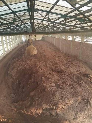 Cow Waste Organic Compost, Color : Dark Brown for Gardening Agriculture