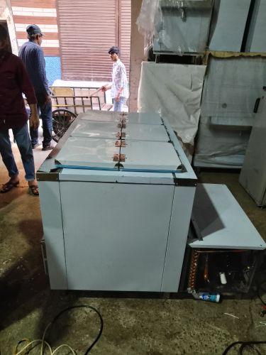 Stainless Steel Bulk Milk Cooler, Weight : 500 Kg for Commercial