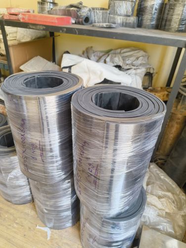 Polished Rubber Sheet, Packaging Type : Roll