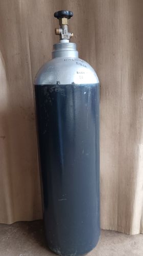High Purity Carbon Dioxide Gas, Packaging Type : Cylinder