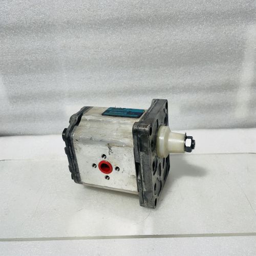 Sauer Danfoss SNP2/19-S-C001 Hydraulic Gear Pump, Weight : 0-25kg