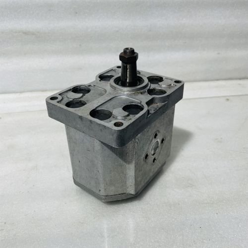 Sauer Danfoss TAP22-90/38-SC001 Hydraulic Gear Pump