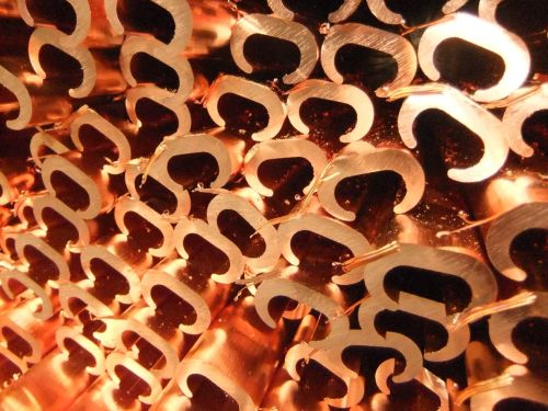 Metal C’ Crimp Connector for RF Signal Transmission