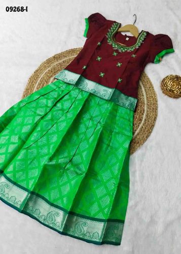 Maroon Color Readymade Banarasi Pavadai Sattai, Color : Green