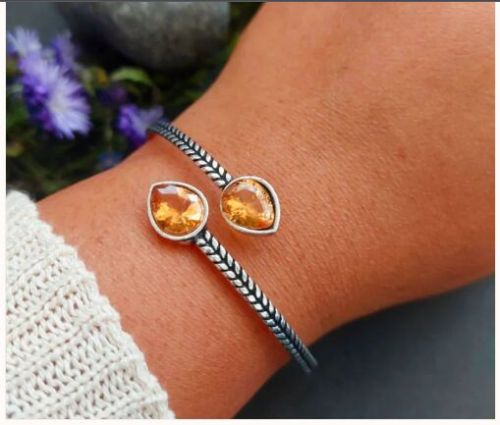 Silver-toned Metal Yellow Teardrop Stone Adjustable Cuff Bracelet