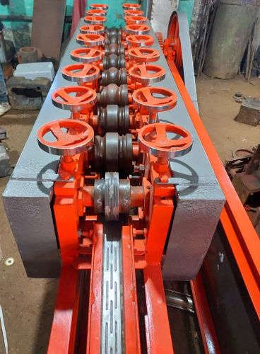9 Rolla 3 Design Shutter Rolling Machine