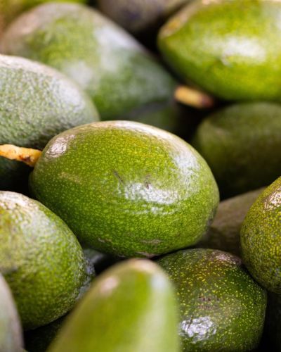 Avocado, Color : Green Medium, Weight : Approx. 200g