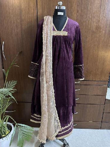 Kurta Sets L, M, XL, XXL, Xs, Gender : Women