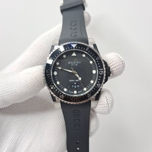 Gucci Dive Black Dial Black Rubber Strap Swiss Watch
