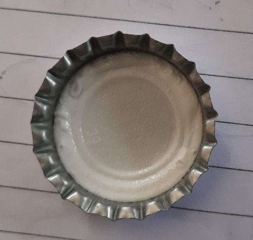 Coated Metal Plain Soft Drink Crown Cap, Shape : Round