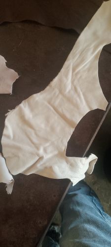 Leather Scrap, Color : White, Speciality : Easy To Recycle